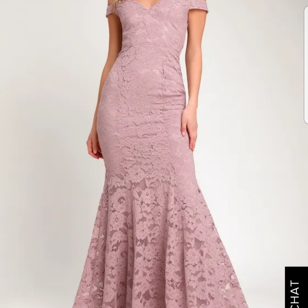 *SOLD* NWT LULUS LACE MAXI DRESS - Picture 2 of 6
